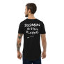 SOLOMUN is still playing - Men's Curved Hem T-Shirt