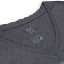 POR UN BESO DE LA FLACA - Women’s recycled v-neck t-shirt